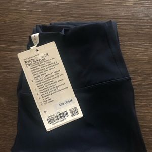 Women’s Wunder Under HR Tight 28* Flux Leggings, size 8, brand new, navy color.